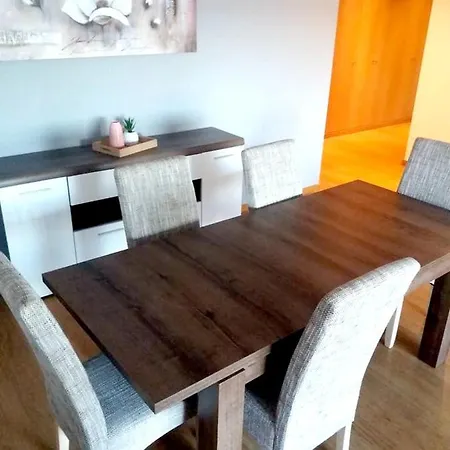 Apartmán Contemporary In With Shared Pool *