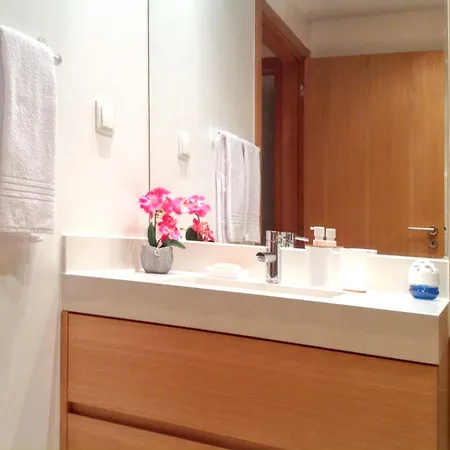 Contemporary In With Shared Pool Портіман
